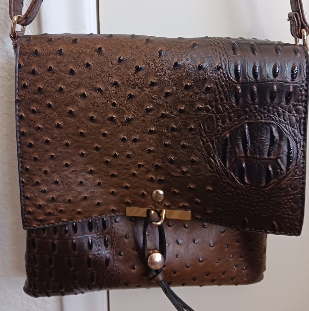 Crossbody purse